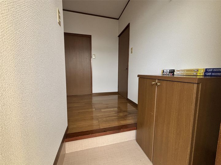 遊佐貸家の玄関