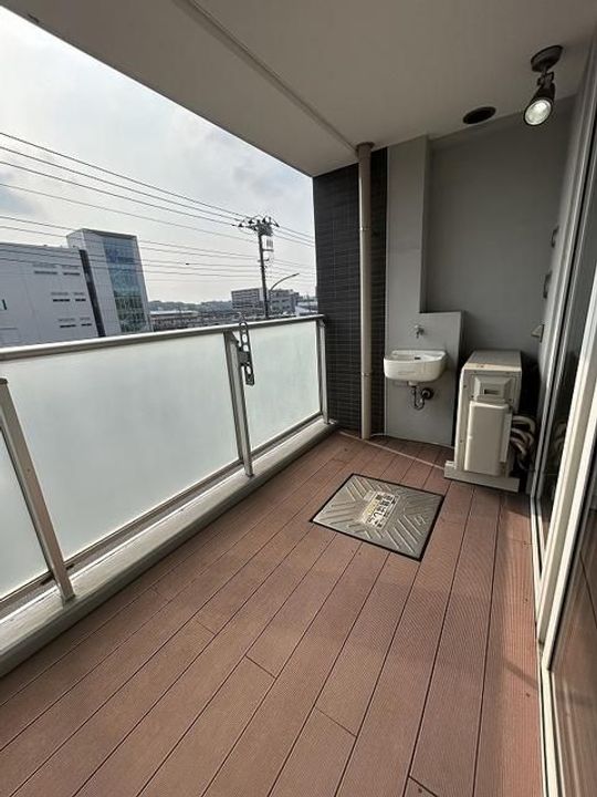 フィールド川和の内装