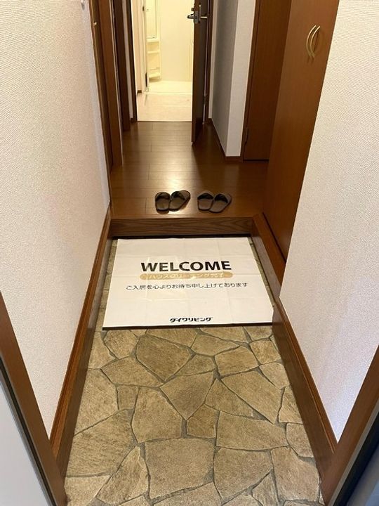 コンタード高松台の玄関