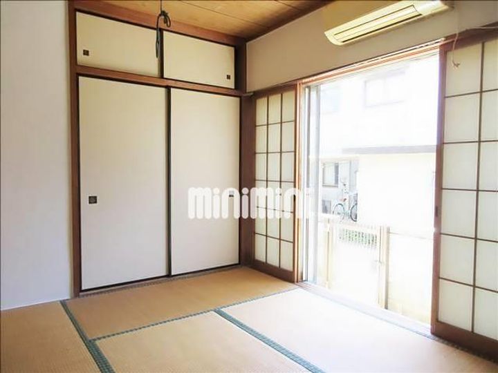 荒木荘の居間