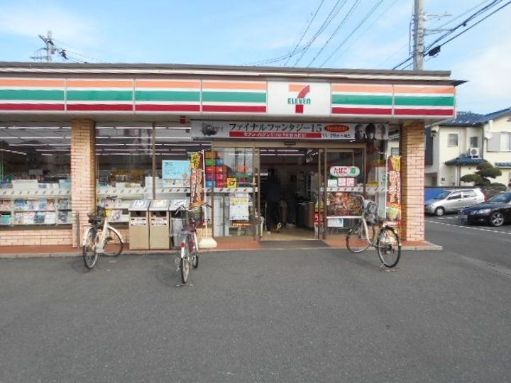 レオパレスフレンズの周辺