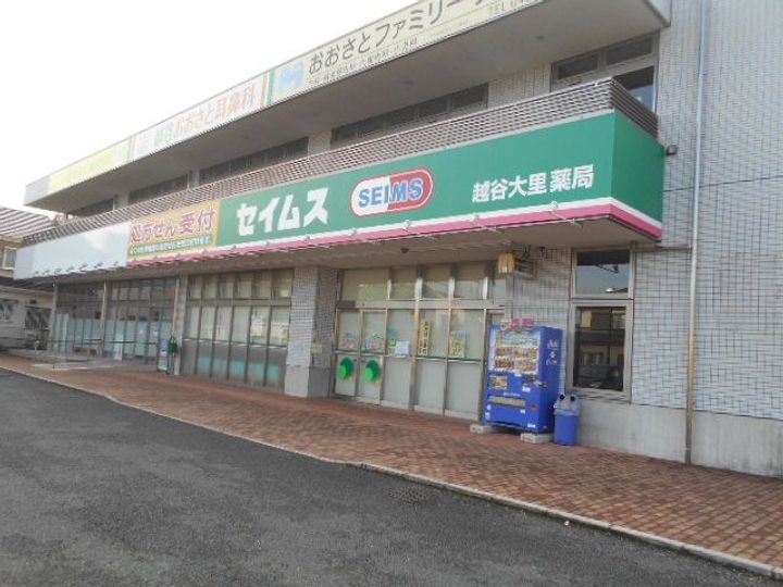 レオパレスフレンズの周辺
