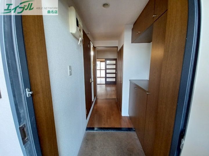 カロスクレーネの玄関