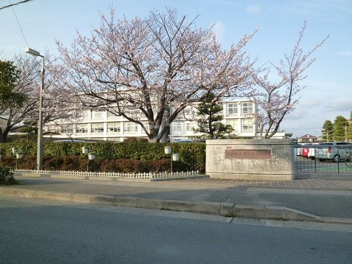CastleスリーエースIIの周辺