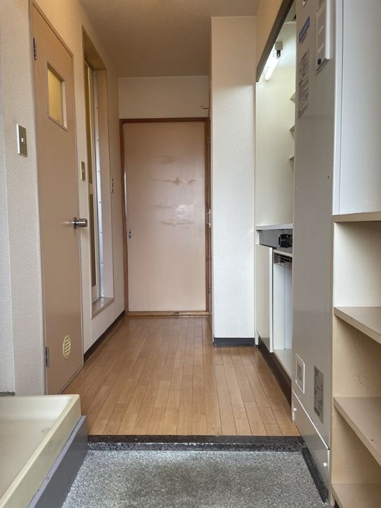 静岡県浜松市中央区海老塚1(マンション)の賃貸物件の玄関