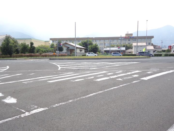 シャーメゾン上泉の周辺