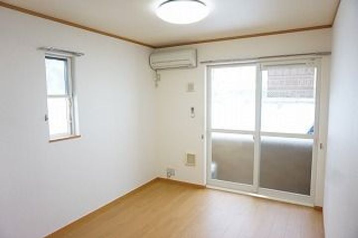 ポンテルーナIIの居間