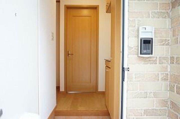 ポンテルーナIIの玄関