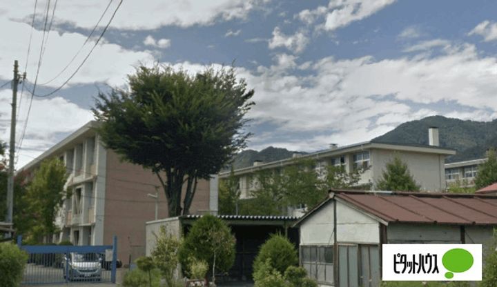 ディアス中丘A棟の周辺