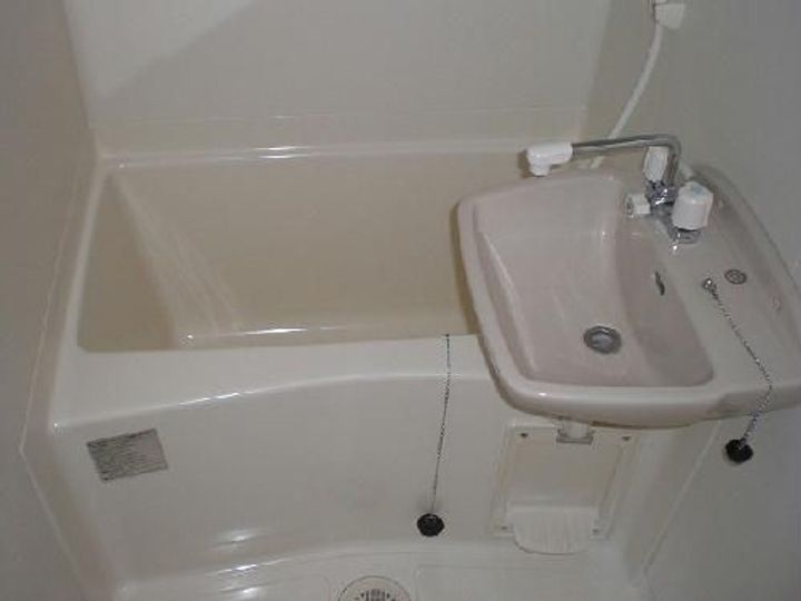 レオパレスフォンターナの風呂