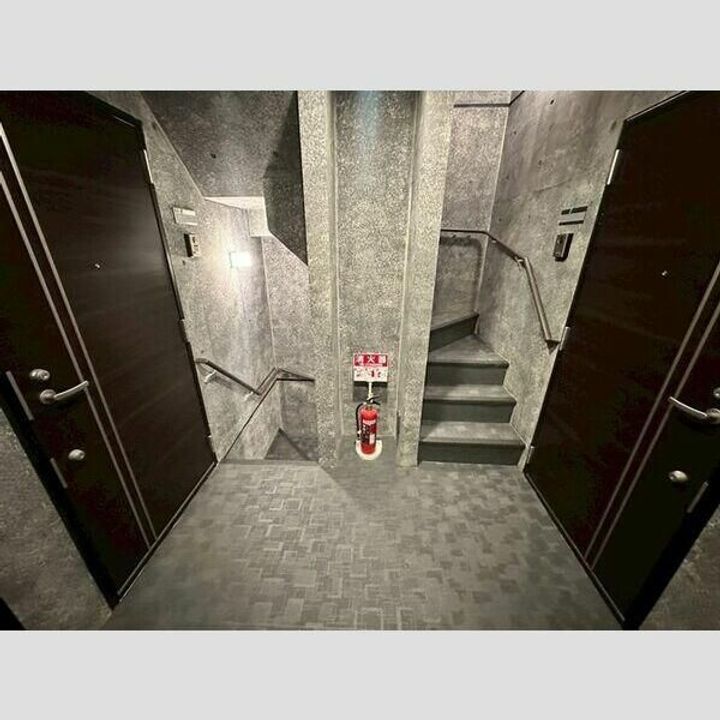 東京都中野区中央4(マンション)の賃貸物件の地図