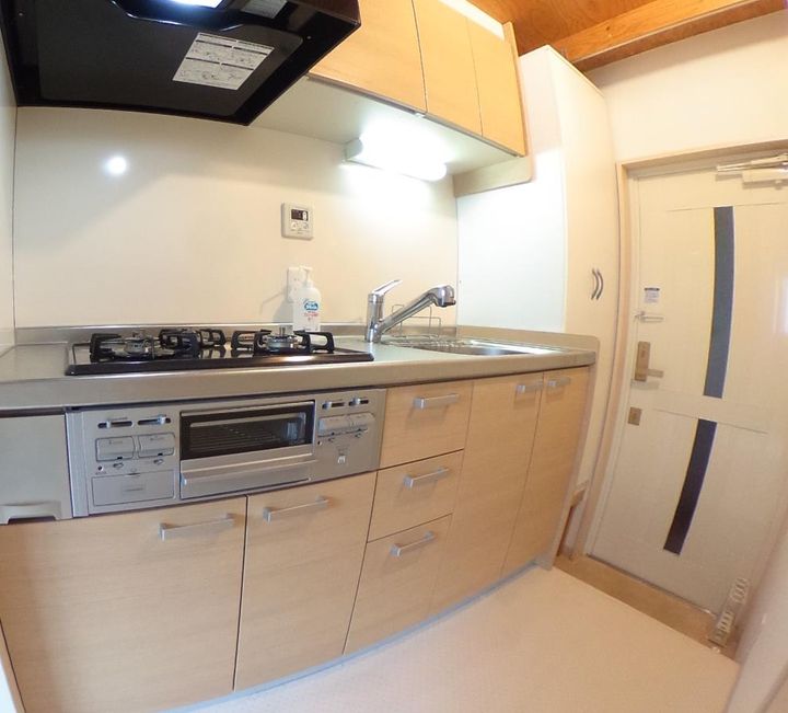 bravo東川崎737「ミニメゾネット」のキッチン