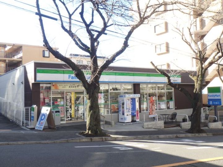 シャンヴォ-ルイズミの周辺