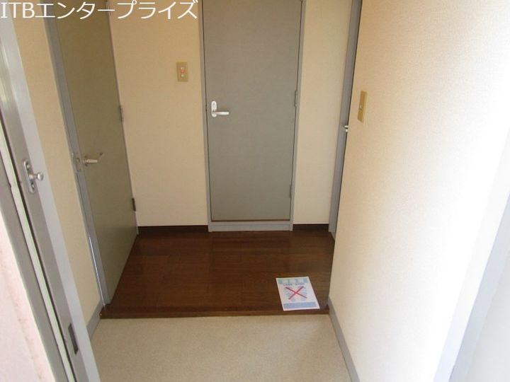 静岡県浜松市中央区鴨江3(マンション)の賃貸物件の玄関