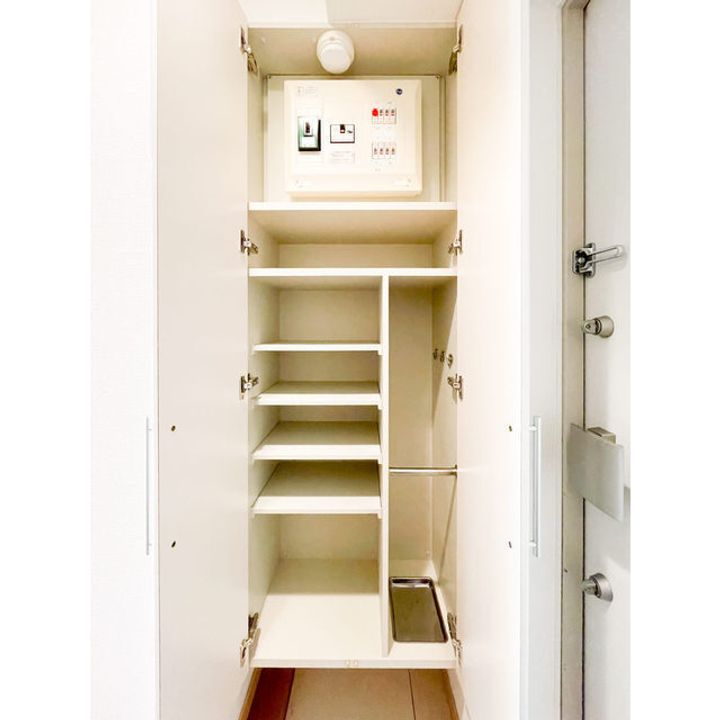 エスティメゾン西横浜の玄関