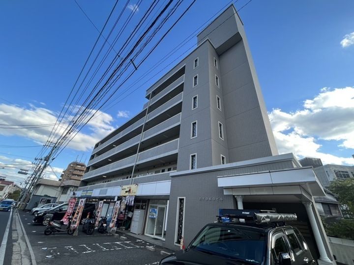 RYOKOビルの外観