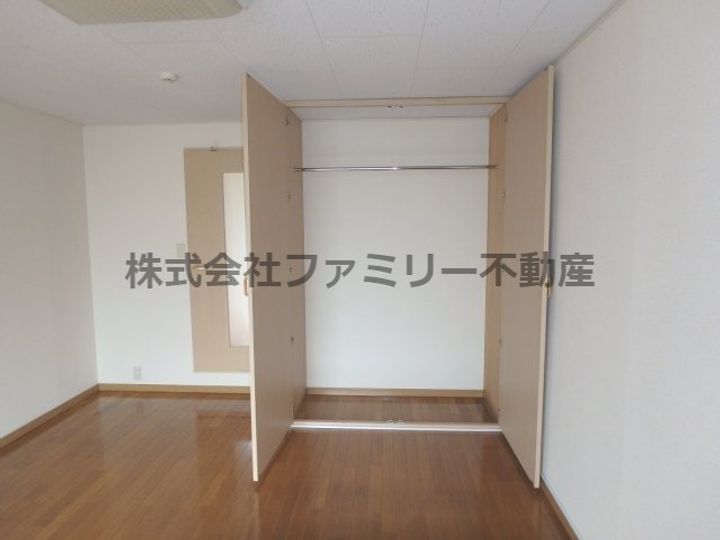 コグチCの内装