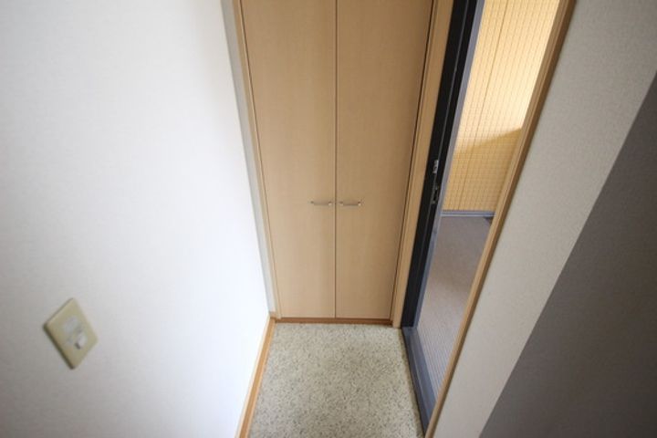 ボナールWESTの玄関