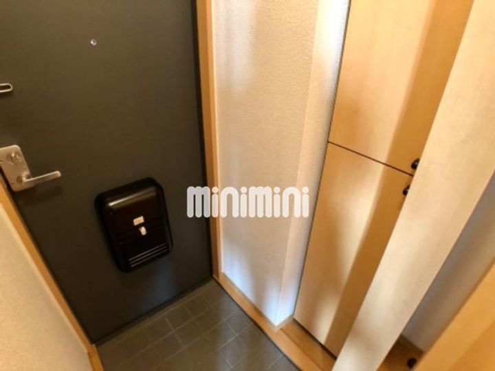 メディオハイツアイの玄関