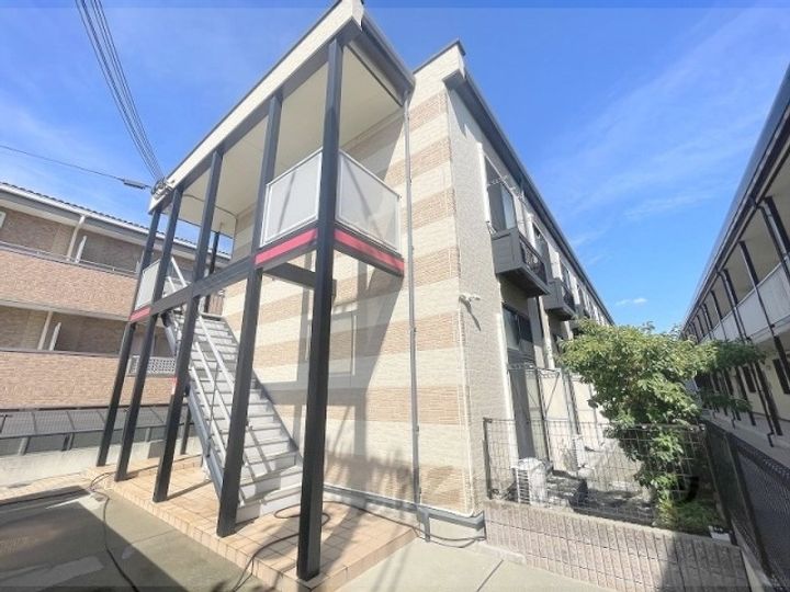 レオパレス千成1の外観