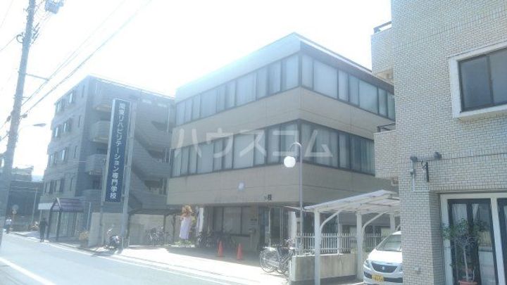 シャンテ国立の周辺