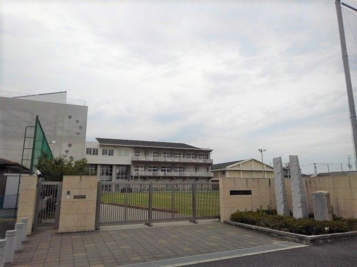 ラベリーズ・八幡の周辺