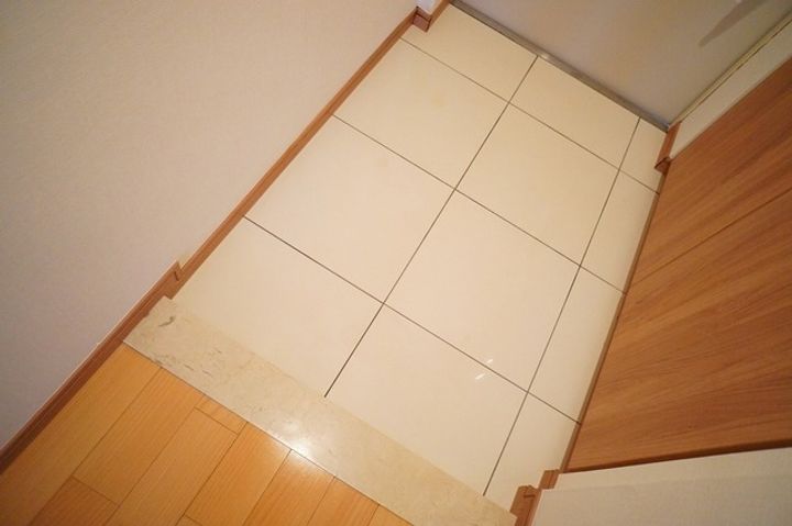 イニシア浅草の玄関