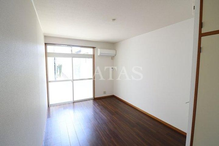 ハイツアンドワープの居間