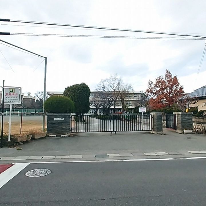 フェアハウスあずさAの周辺