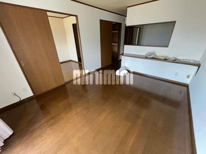 グリーンヒル金龍の居間