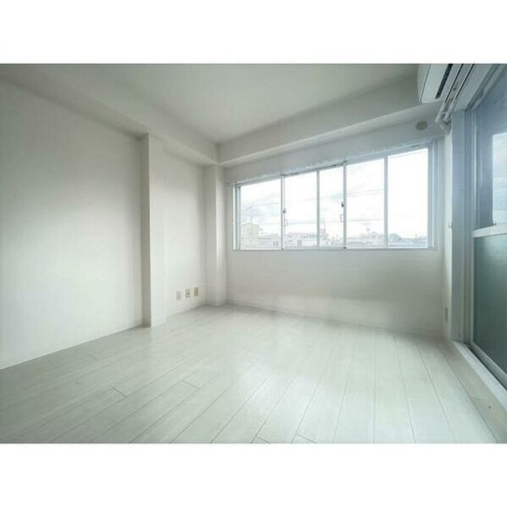 大阪府河内長野市本町(マンション)の賃貸物件の居間