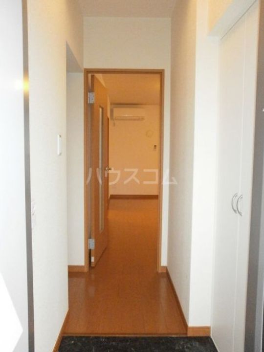 レオパレスKKIIの玄関