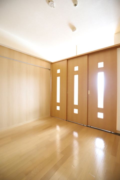 No.40 PROJECT2100 博多駅前の内装