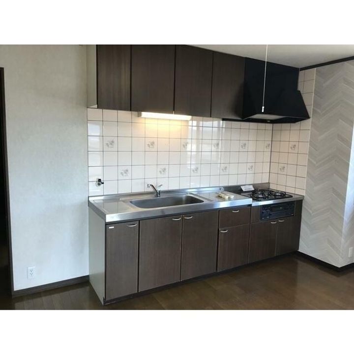 神奈川県小田原市穴部(マンション)の賃貸物件のキッチン