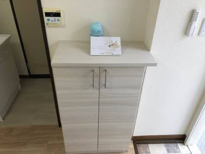 フレグランス今沢の玄関