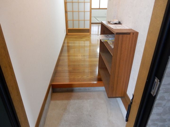 タウンハイツKASUGANOの玄関