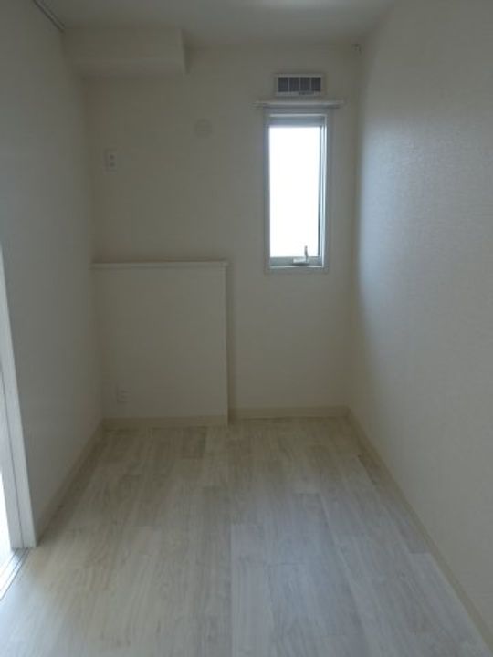 新潟県新潟市中央区幸町(アパート)の賃貸物件の居間