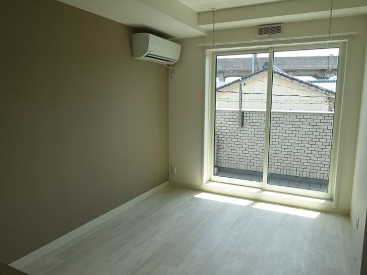 新潟県新潟市中央区幸町(アパート)の賃貸物件の居間