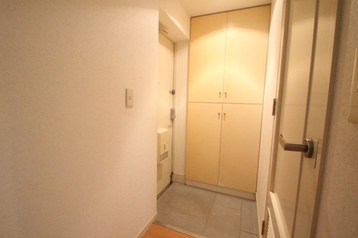 第2しづマンションの玄関