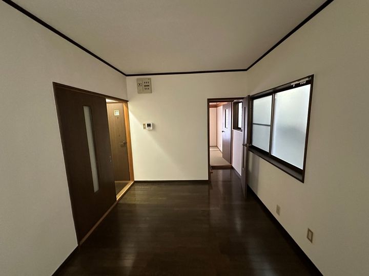 大阪府寝屋川市成美町(一戸建)の賃貸物件の居間