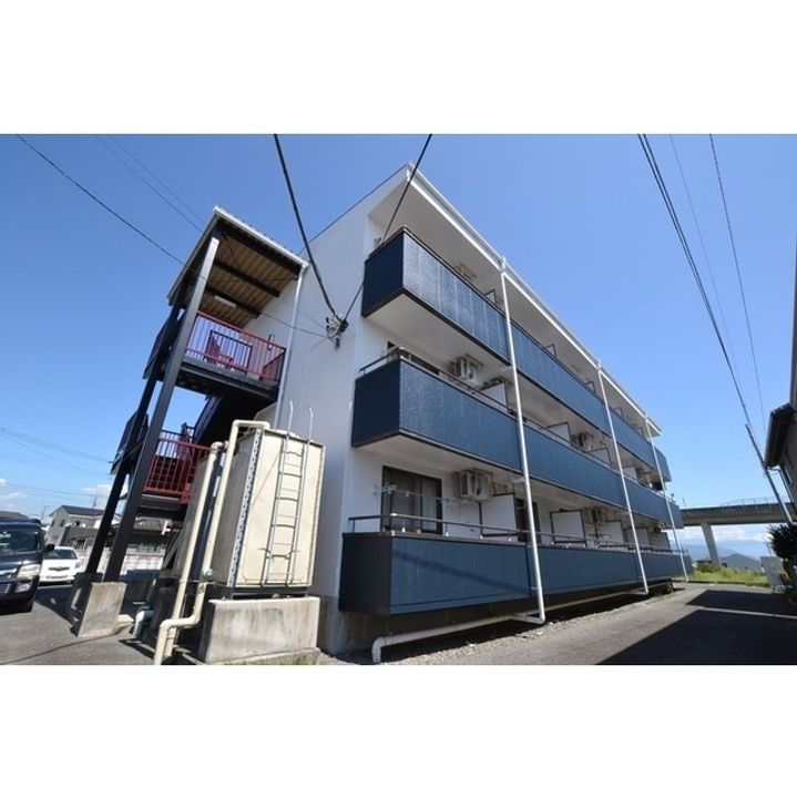 河野マンションの外観