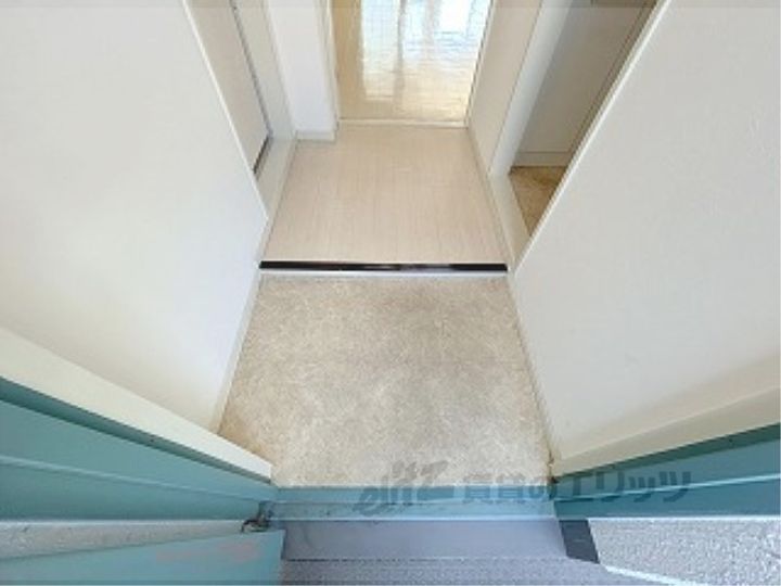 第31長栄コーポきぬもとの玄関