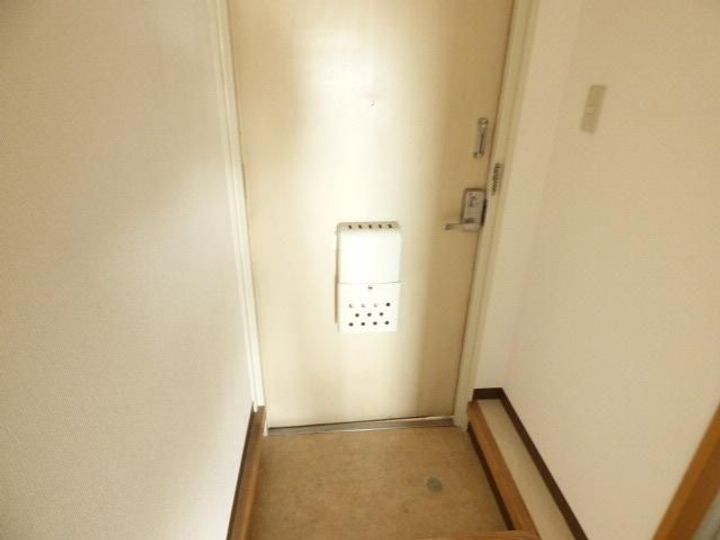 プレステージ千葉の玄関