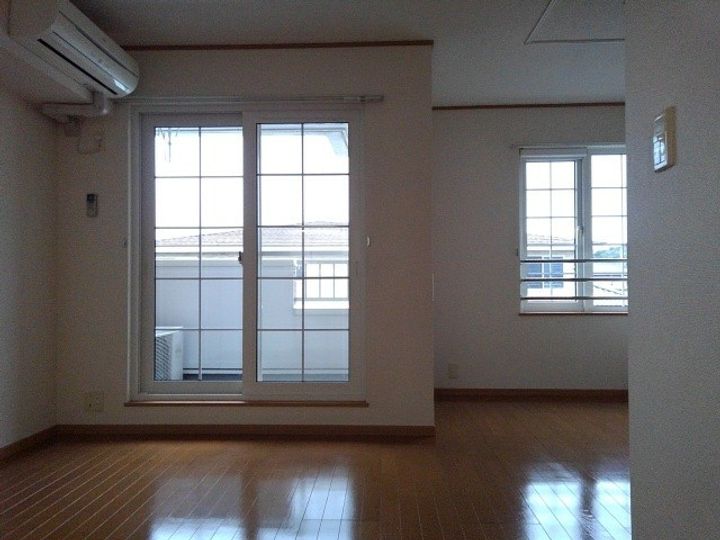 ヴィラ・大堀端Bの居間