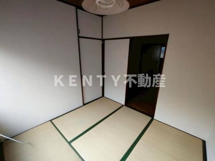 遠山コーポの居間