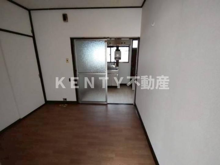 遠山コーポの居間