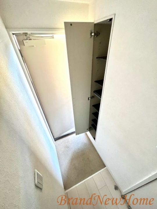 スリーパアダの玄関