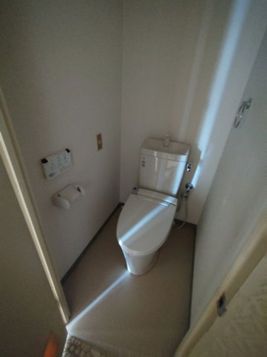 コーポ湘南大津6号棟の内装