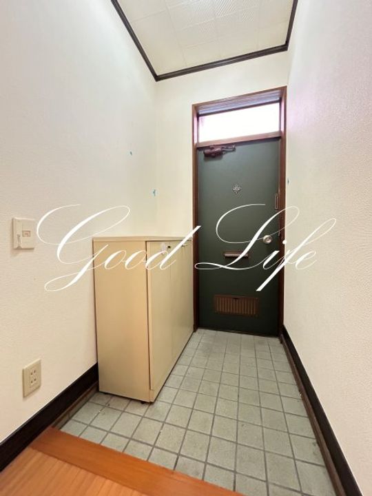 兵庫県西脇市西脇(アパート)の賃貸物件の玄関