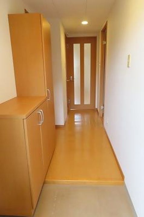 リバティハウスIIの玄関